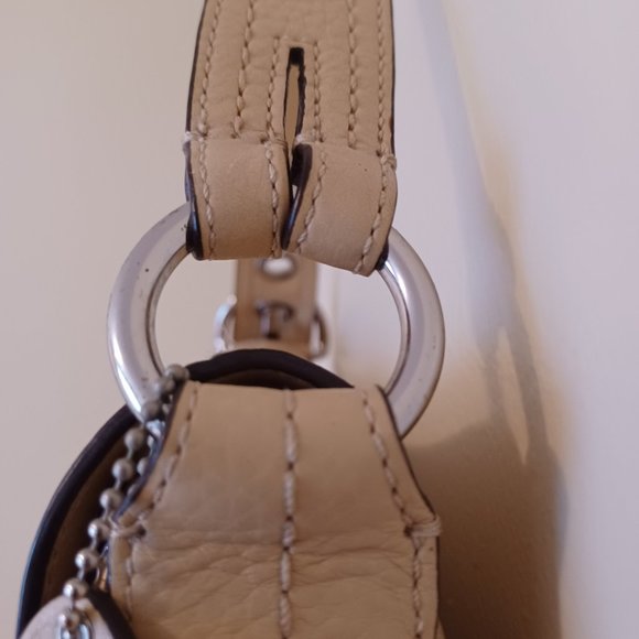 Coach Vintage Small Flap Hobo Shoulder Bag F10909 - Picture 7 of 11